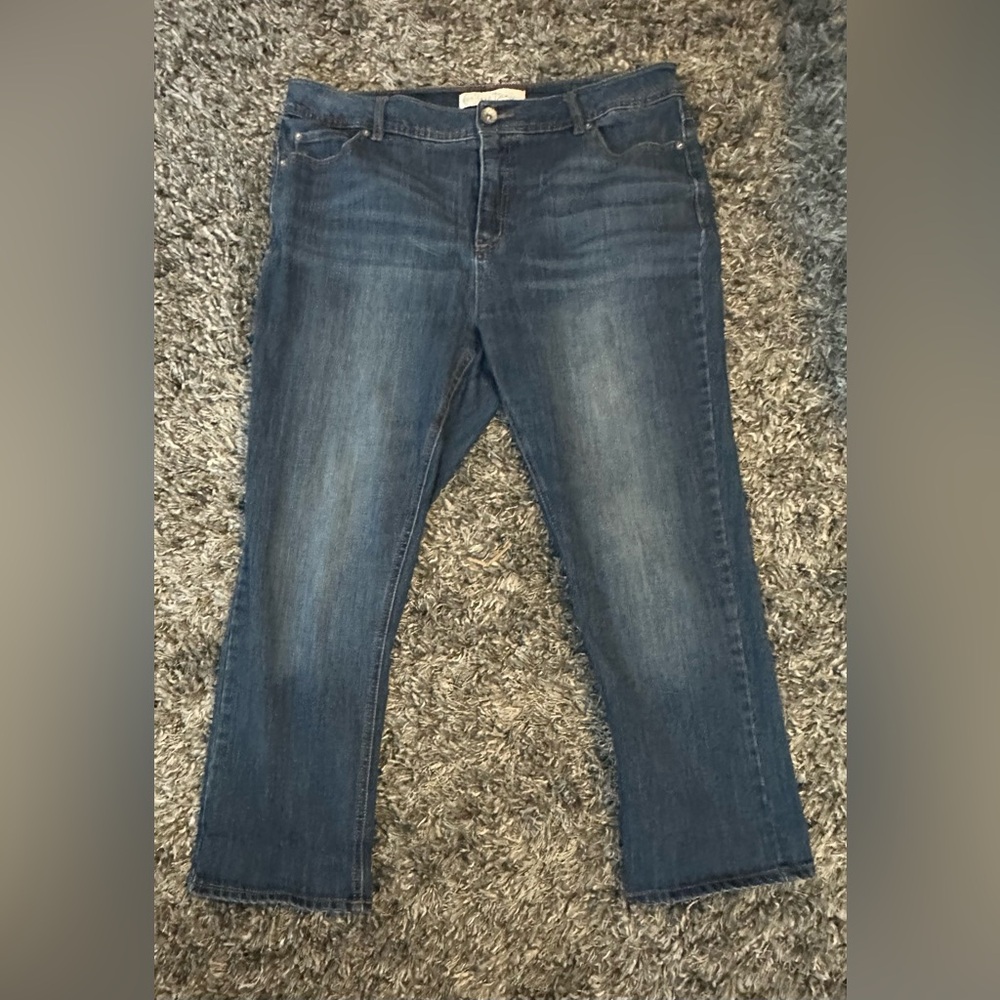 Ladies classic size 12 cuff bottom capri jeans